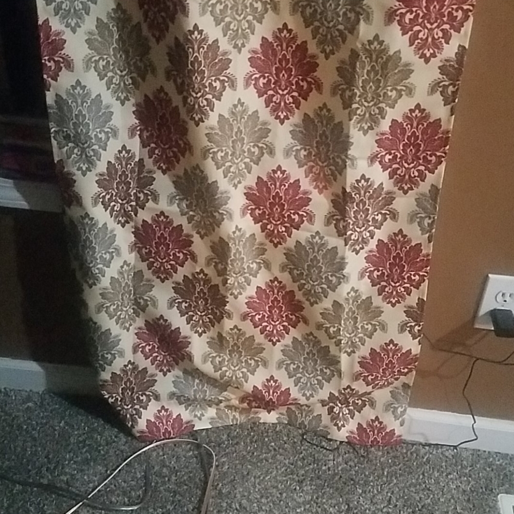 Curtains - Picture 5 of 5